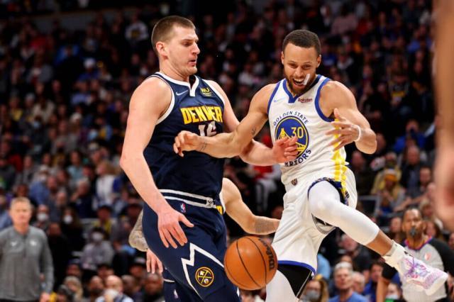 足球免费在线直播-首批四组季后赛对阵：联盟业内人士如何预测？