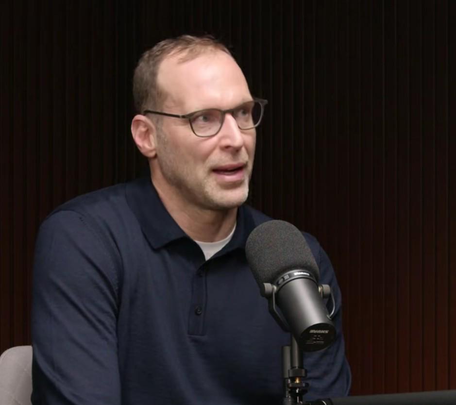 足球免费直播观看在线观看-切赫：重伤恢复后，我更能接受失败；顶级门将决定球队上限