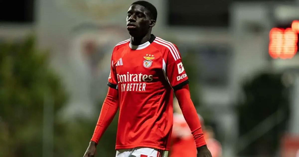 足球免费在线直播-德天空:拜仁正在关注本菲卡17岁的右后卫班加基