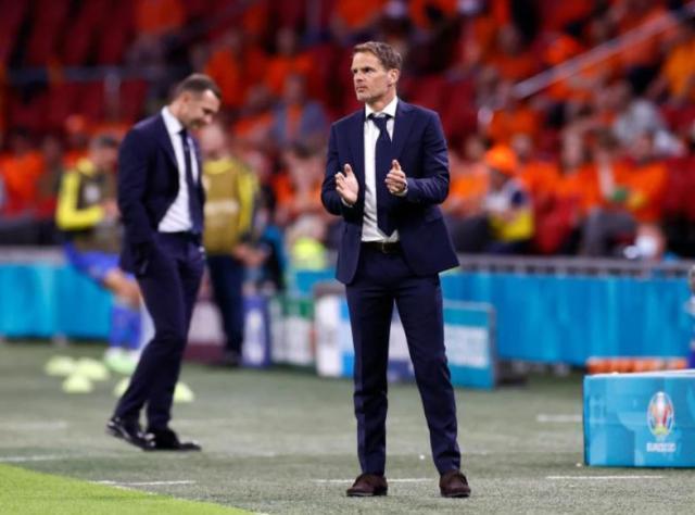 足球免费直播观看在线观看-德波尔：两粒失球都不应该 邓弗里斯：进球如释重负